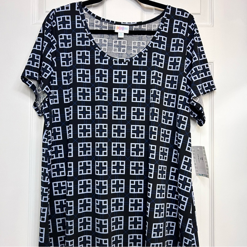 LuLaRoe Classic T